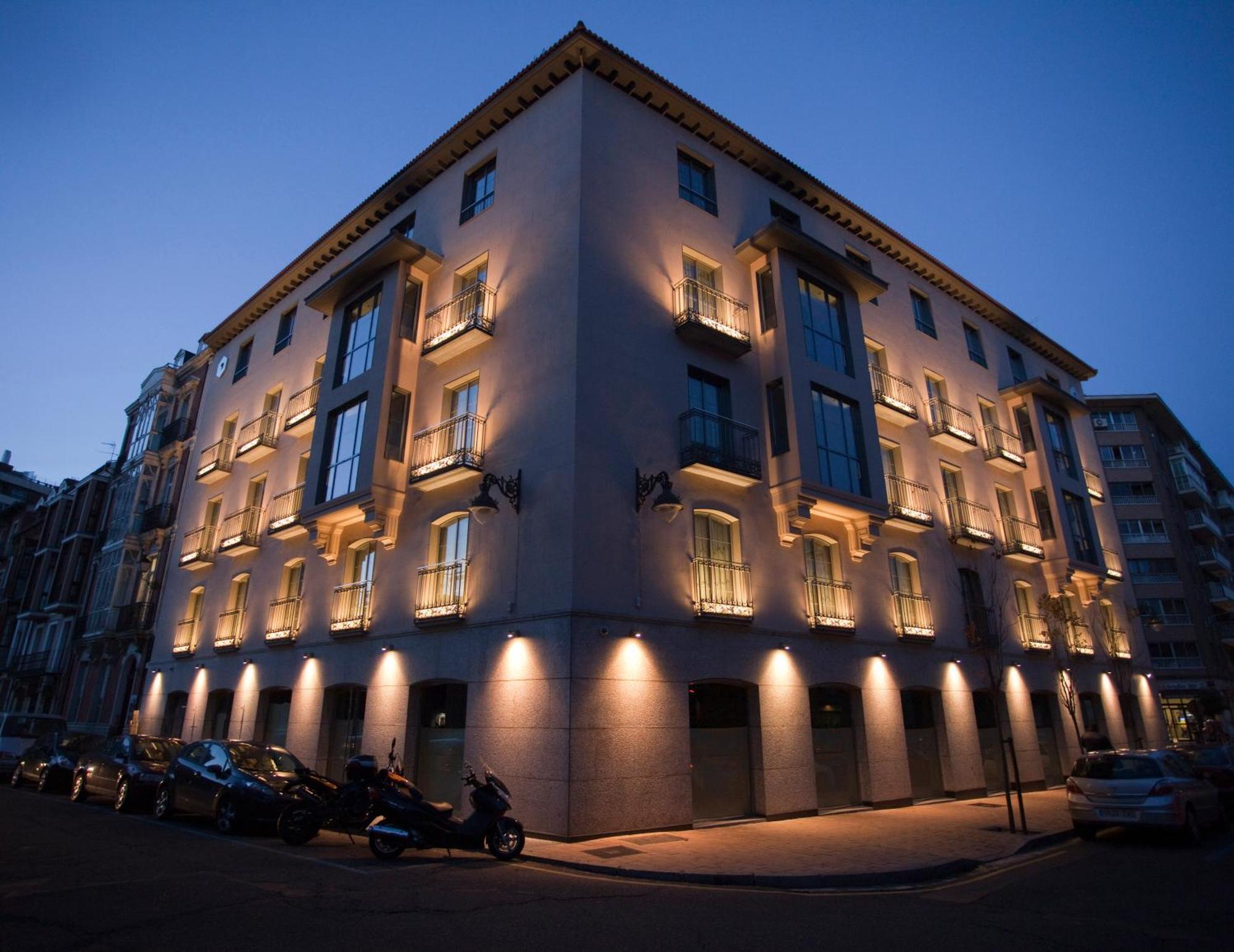 Nexus Valladolid Suites & Hotel Exterior photo